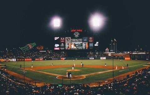 徐杰无缘亚洲杯引热议 麦穗丰发声，坚持与等待同样是爱国担当