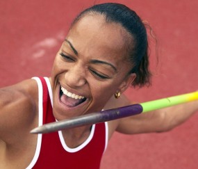 南通支云球员陈彬彬因赛后不当言论遭禁赛，俱乐部回应将加强管理